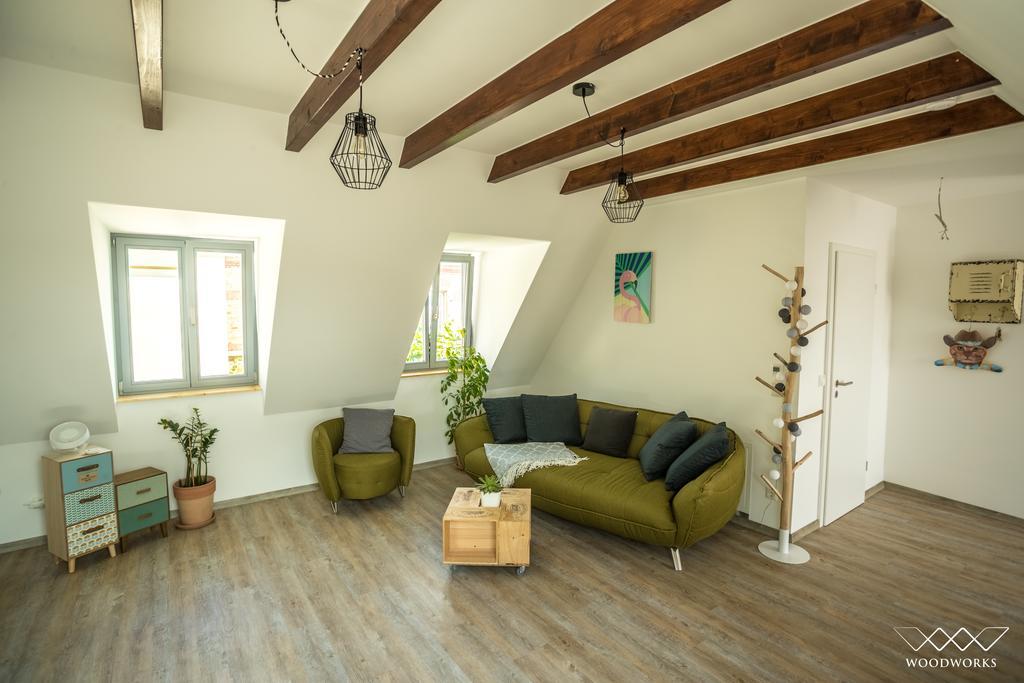Teigenheim Apartment ฮูเดสไฮม์ แอม ไฮน์ ภายนอก รูปภาพ