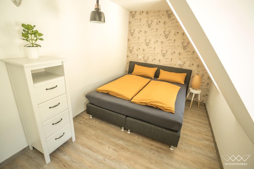 Teigenheim Apartment ฮูเดสไฮม์ แอม ไฮน์ ห้อง รูปภาพ