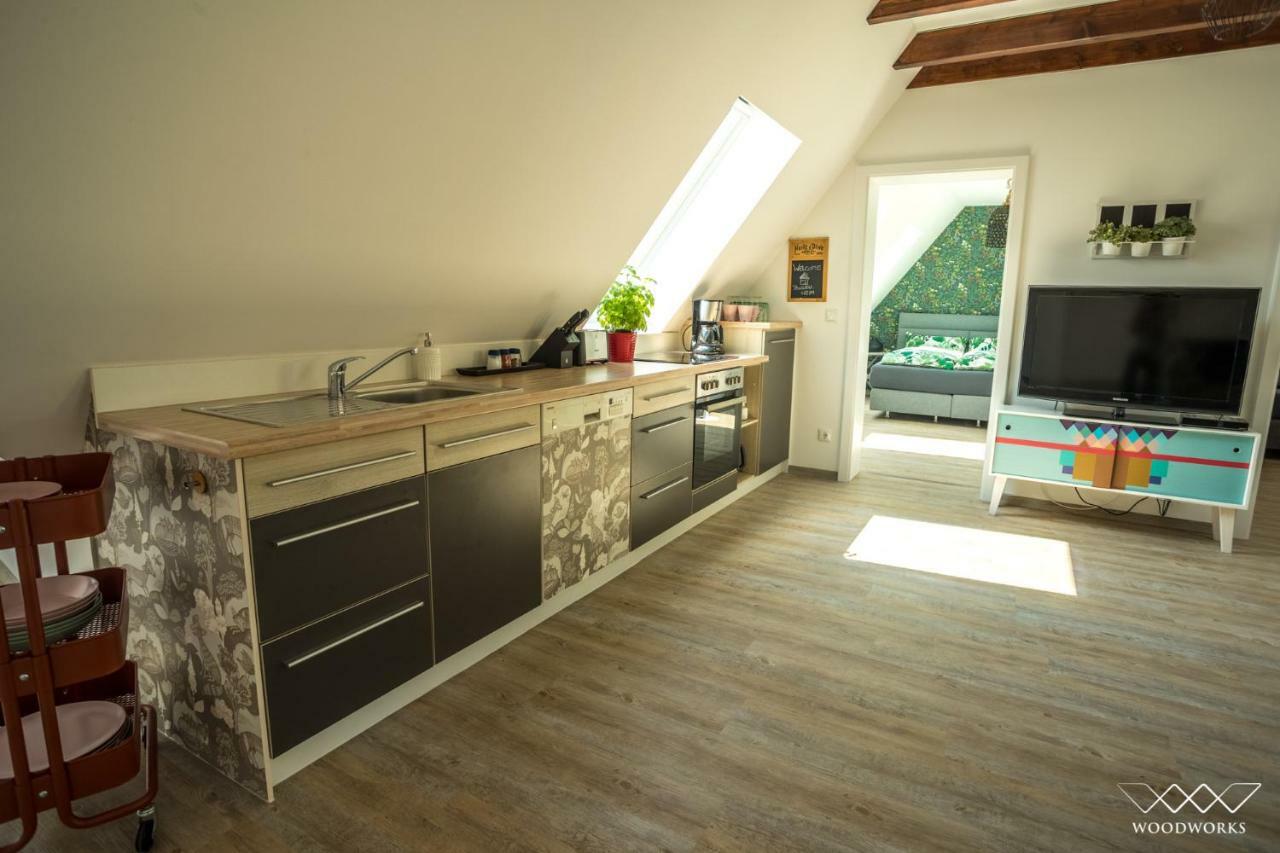 Teigenheim Apartment ฮูเดสไฮม์ แอม ไฮน์ ภายนอก รูปภาพ